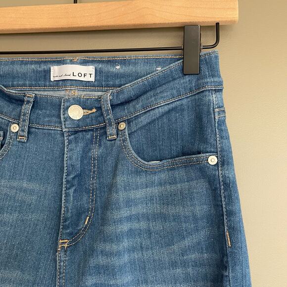 LOFT Skinny Jeans in Bright Mid Vintage Wash Mid Rise Chewed‎ Hem Blue Size 0/25 - Picture 9 of 16